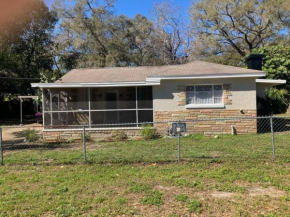 Hidden Gem 3br/1b+Jacuzzi+busch garden+fishn+kayak
